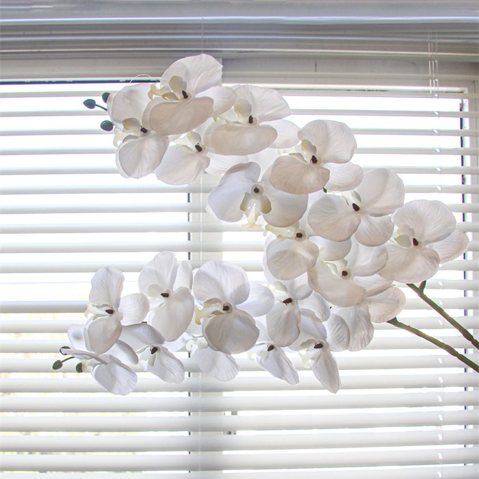 2024 New Style Colorful Top Fashion Orchids Flower Arrangement 9 Heads Little Bouquets Artificial Butterfly Orchid/Phalaenopsis