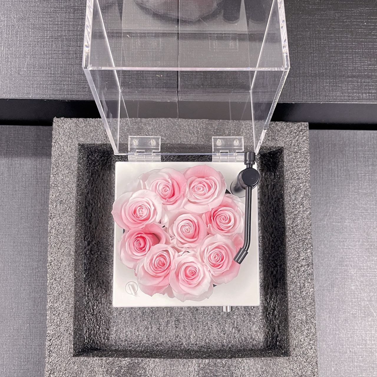 Elegant Birthday Gift Luxurious ornaments Everlasting Eternal rose Bluetooth Speaker Immortal Preserved Rose Flower Phonograph