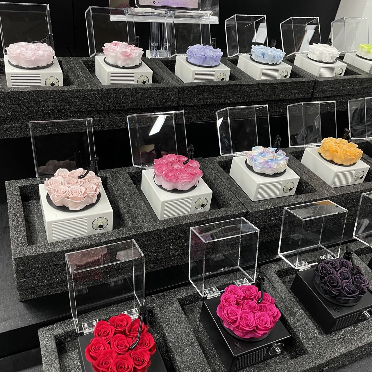 Elegant Birthday Gift Luxurious ornaments Everlasting Eternal rose Bluetooth Speaker Immortal Preserved Rose Flower Phonograph