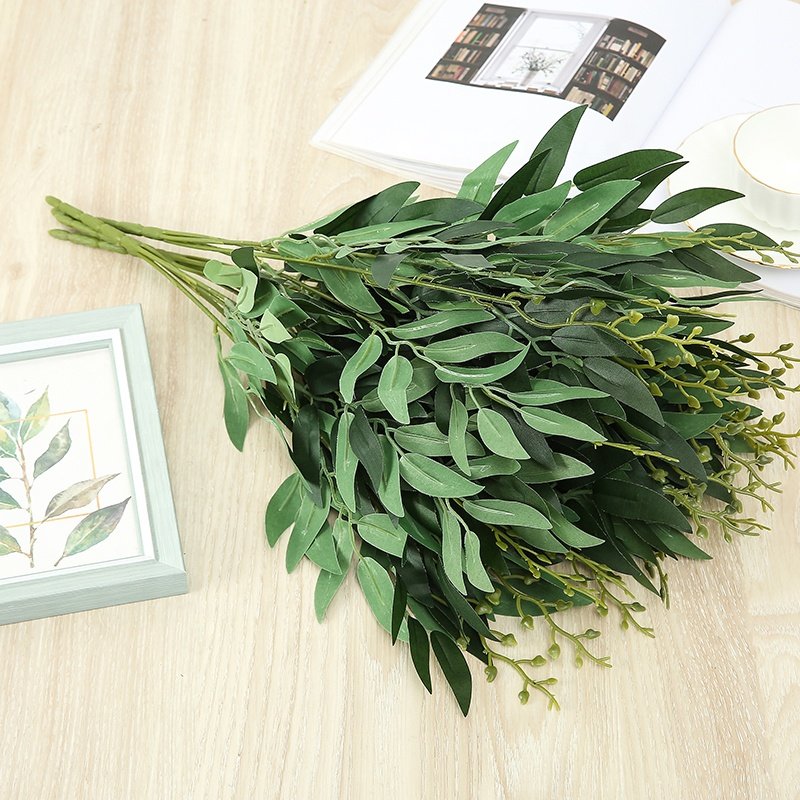 Wholesale Hot Selling Cheap Artificial Willow Branches Plastic Leaves Home Wedding Backdrop Decoration White Green