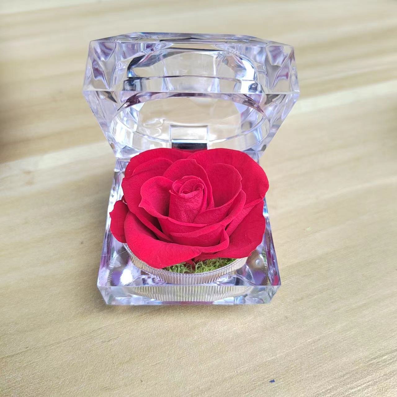 2024 Hot Sale Flower Decoration Preserved Roses Acrylic Gift Box Preserved Flower Ring Box