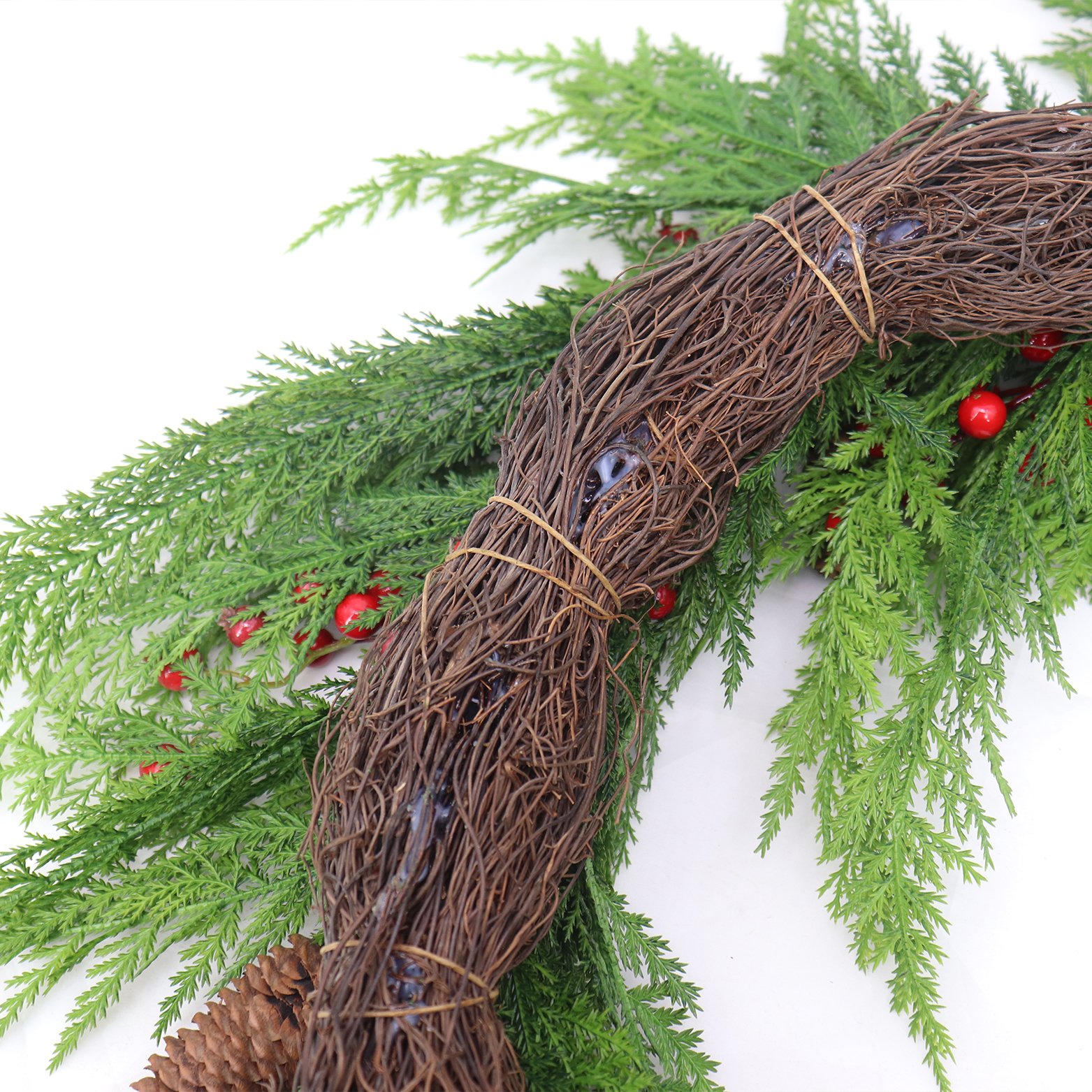 Exquisite 76cm Red Fruit Ring with Long Flat Cypress Pine Cone Indoor/Outdoor Christmas Decoration Preserved Flowers & Plants
