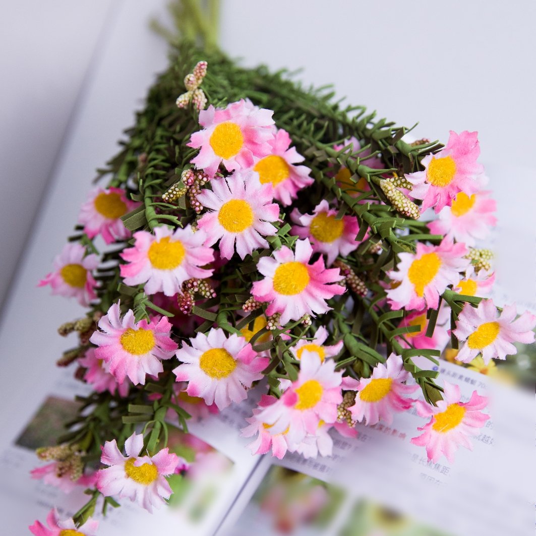 Artificial Flowers Origin Factory Cheap Flowers Yellow Picks Hot Sale Daisy Preserved Flower For Home Wedding Decoration