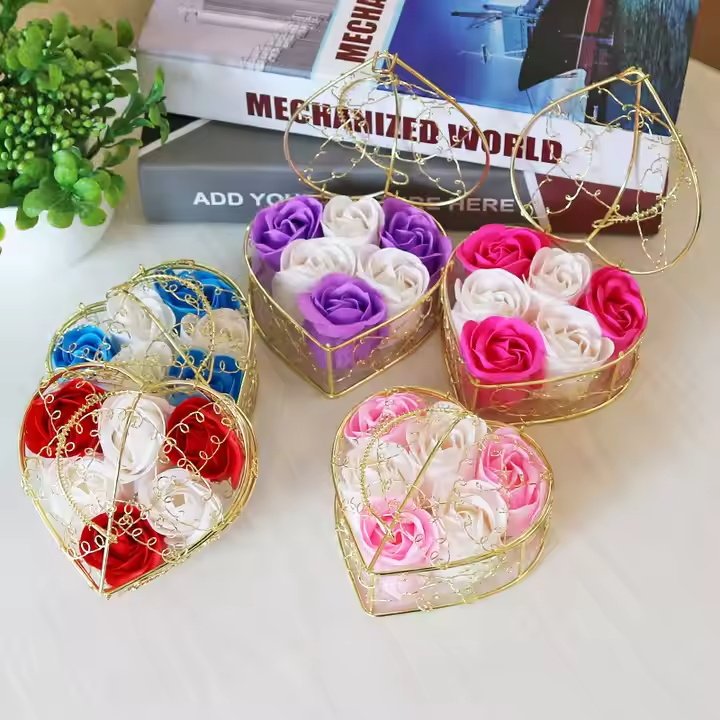 2025 Hot Selling Preserved Exclusive Soap Flower Valentines Day Gifts Saint Valentin San St Set Roses Box Gift