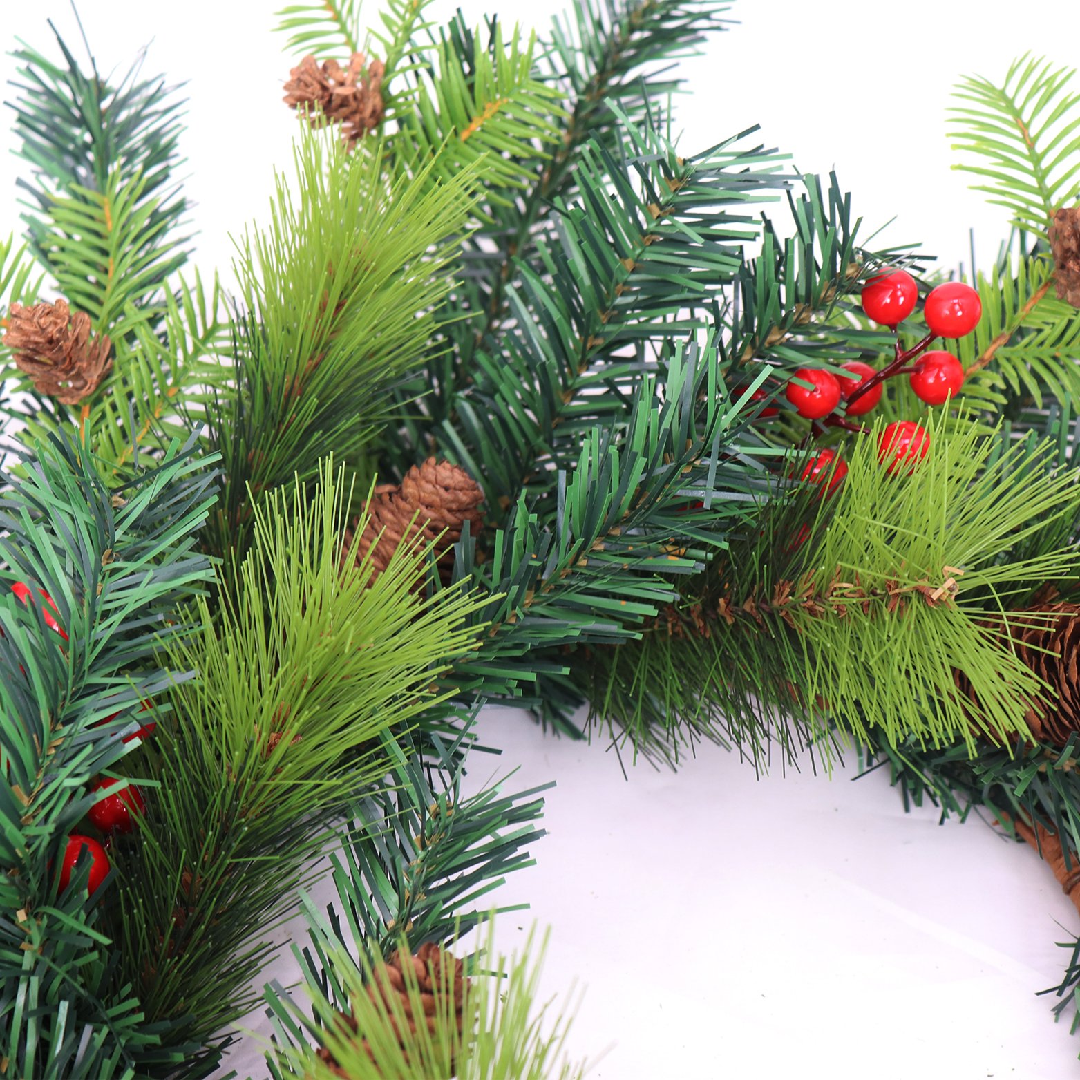 Hot Selling 61cm Christmas Fir Pine Needle Red Fruit Ring Seasonal Door Wreath artificial green plants Preserved Flowers Plants