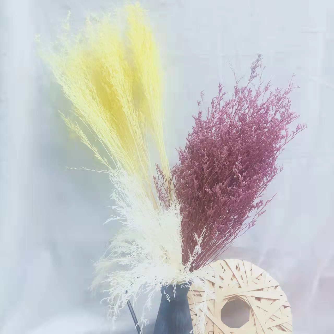 Ins hot selling dried preserved limonium flower for home/wedding/decoration flower arrangement on INS