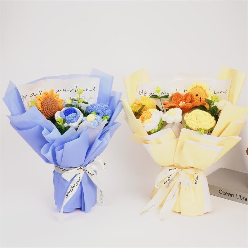 New creative gifts product 100% Handmade Crochet Bouquet Knitted Flowers Valentine Mother's Day Preserved Flowers Bouquet