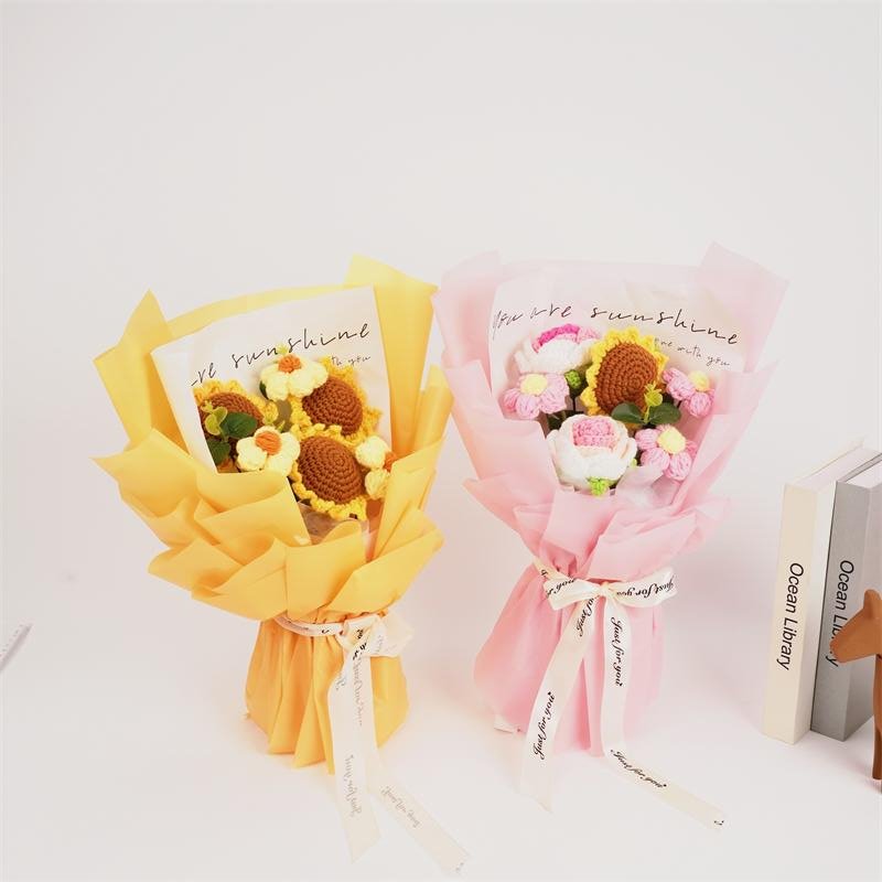 New creative gifts product 100% Handmade Crochet Bouquet Knitted Flowers Valentine Mother's Day Preserved Flowers Bouquet
