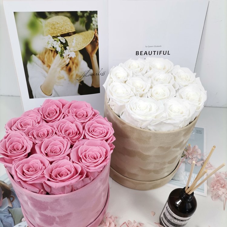 Wholesale Forever Eternal rose in Gift Box Preserved Flower Rose in Round box for valentine's gift