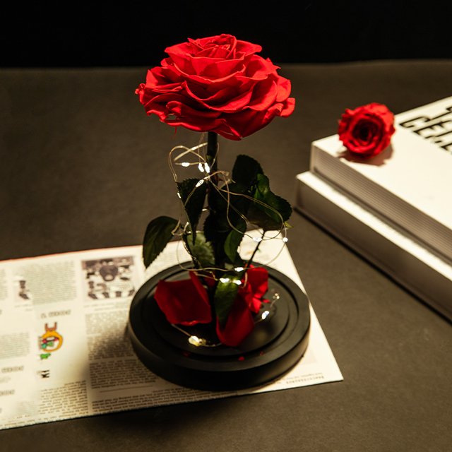 Christmas Gift Set Preserved Flower Box Customized Flower Boxes Preserved Roses In Glass Dome With Led Gift Box Love Gift For Gi