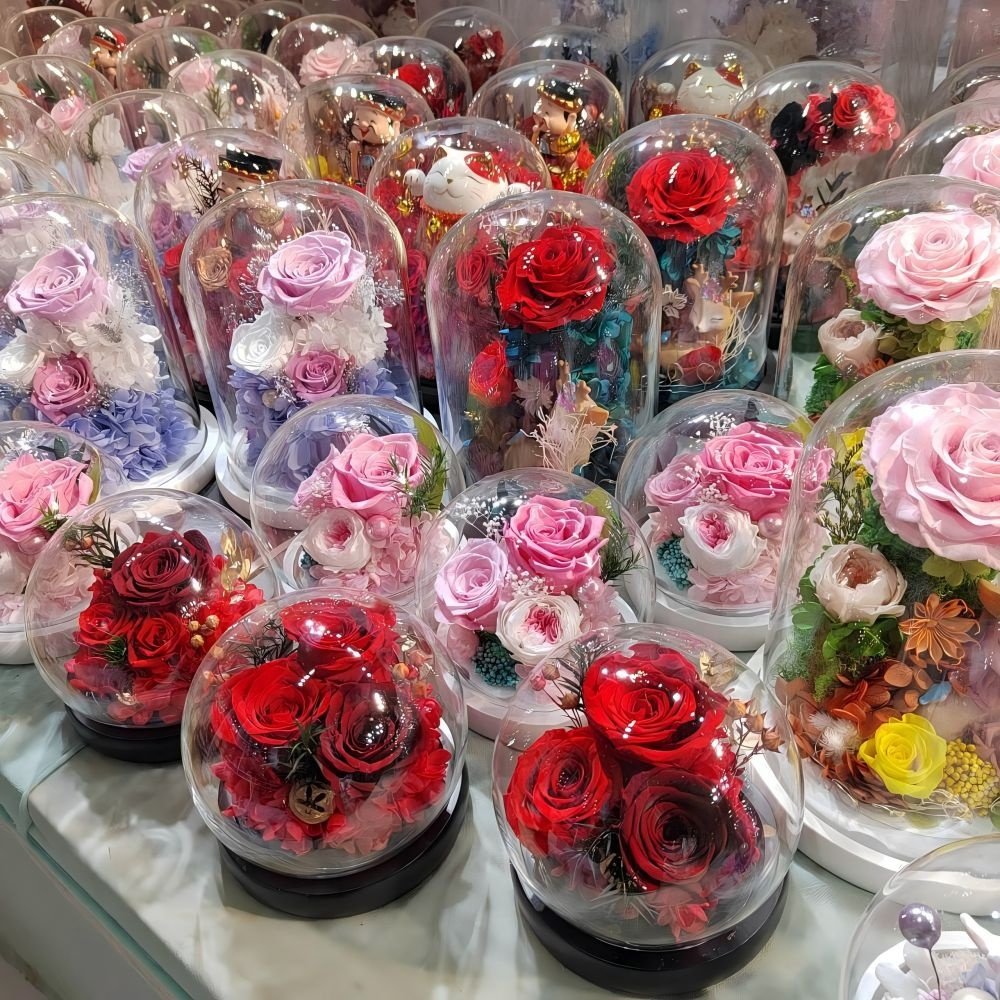 Glass dome with LED lights forever roses preserved flower wholesale
