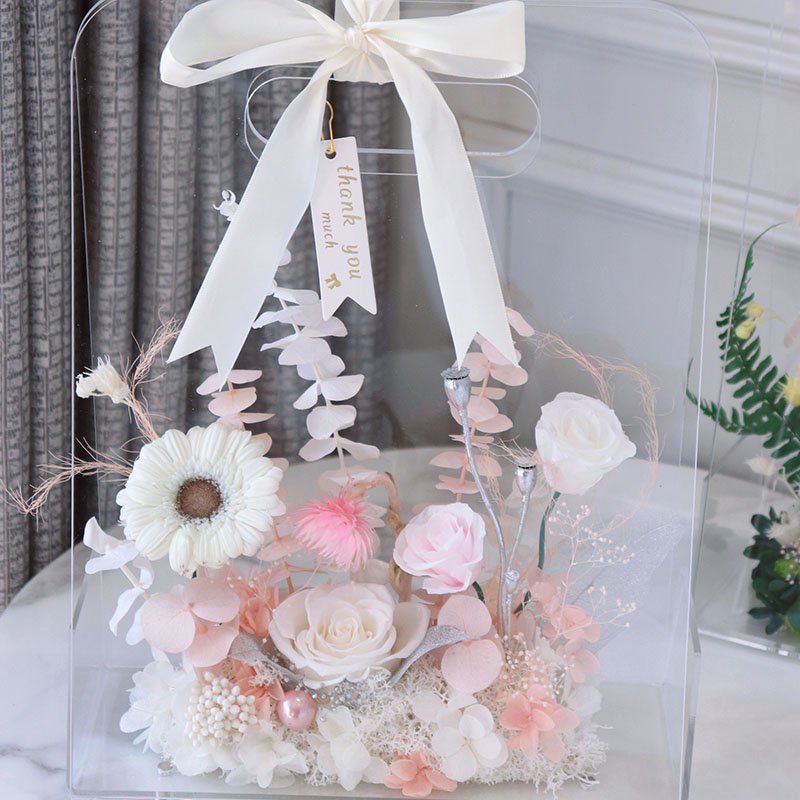 Wholesale Preserved Flower in Acrylic Hand-held Fresh Flower Baskets Valentine's Day Hand-Held Preserved Flower