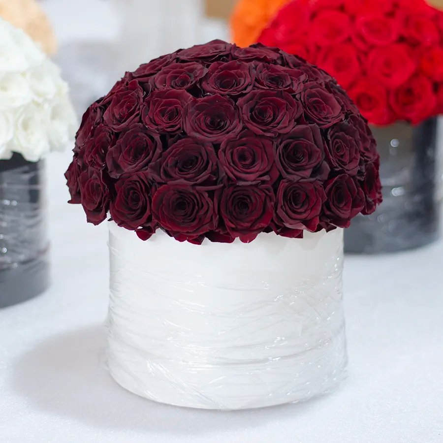 Wholesale Household Infinity Eternal Rosas Flor In A Hug Bucket Box 52 Pcs Finished Preserved Forever Rose In Mushroom Box