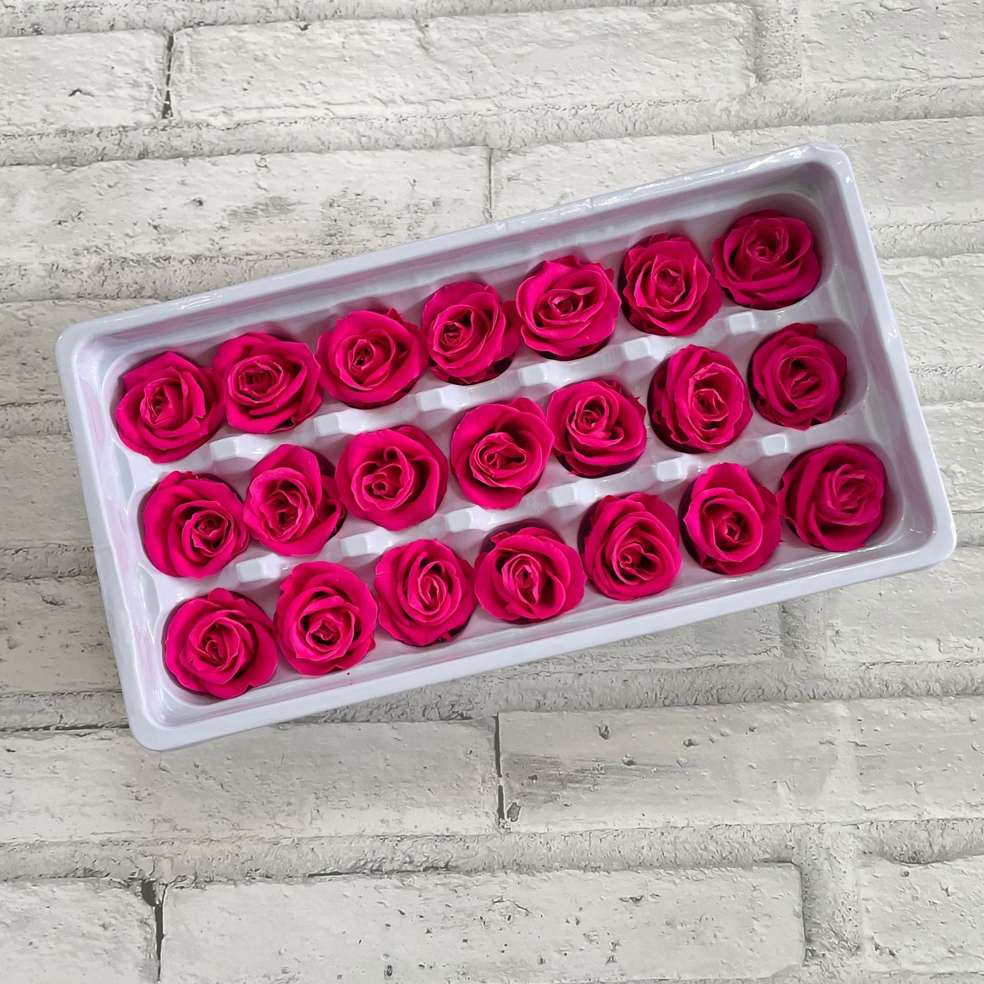 Wholesale 21-Head 2-3 cm A Grade Eternal Rose Heads Preserved Flowers for Christmas Valentine DIY Gift & Decorative Purpose