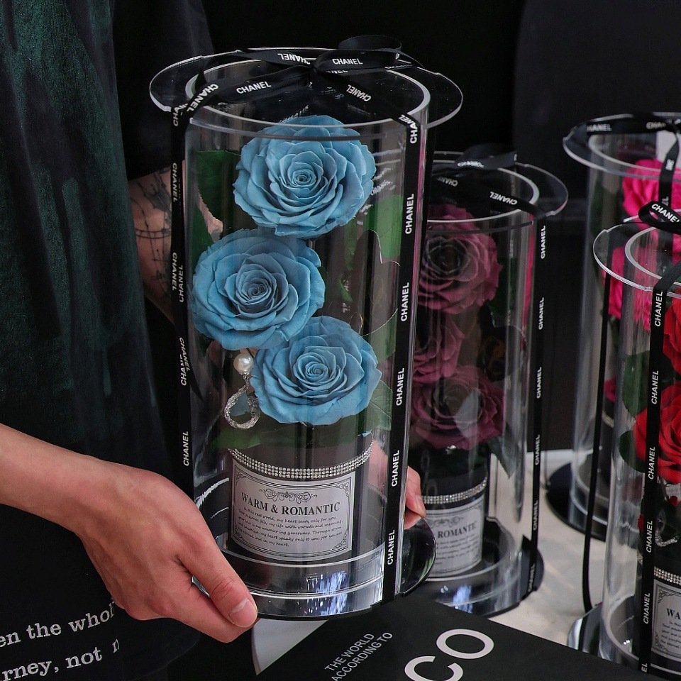 OEM Hot selling Mother's day gift items eternal flower preserved flower roses In Glass Dome