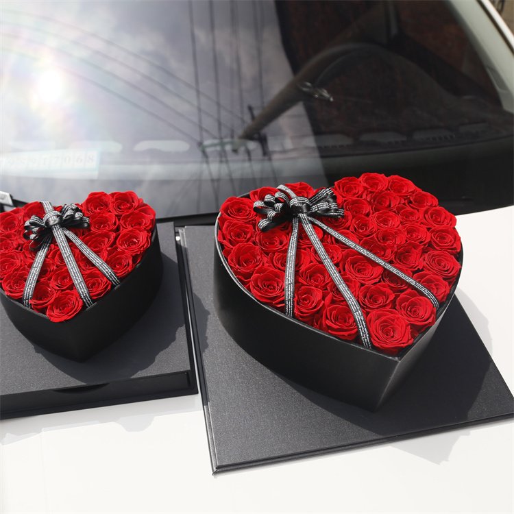 Wholesale Natural handmade Eternal rose flower preserved rose heart shape in gift box eternal eternity forever roses flowers