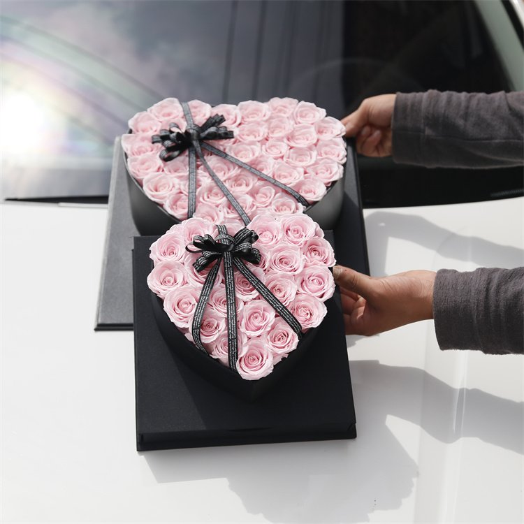 Wholesale Natural handmade Eternal rose flower preserved rose heart shape in gift box eternal eternity forever roses flowers
