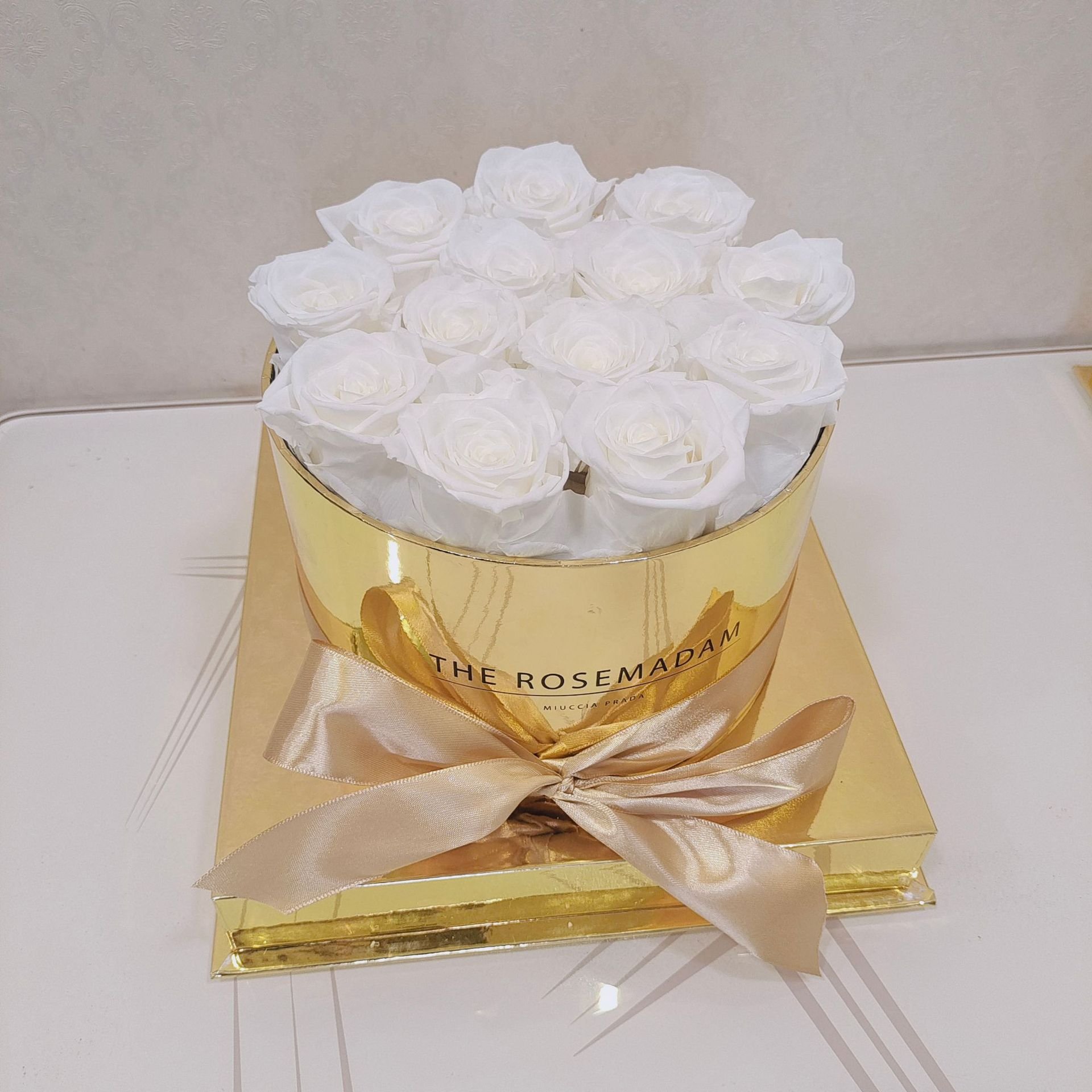 Popular New Trending Forever Flower Hot Selling Preserved Flowers Rose In Gold Box