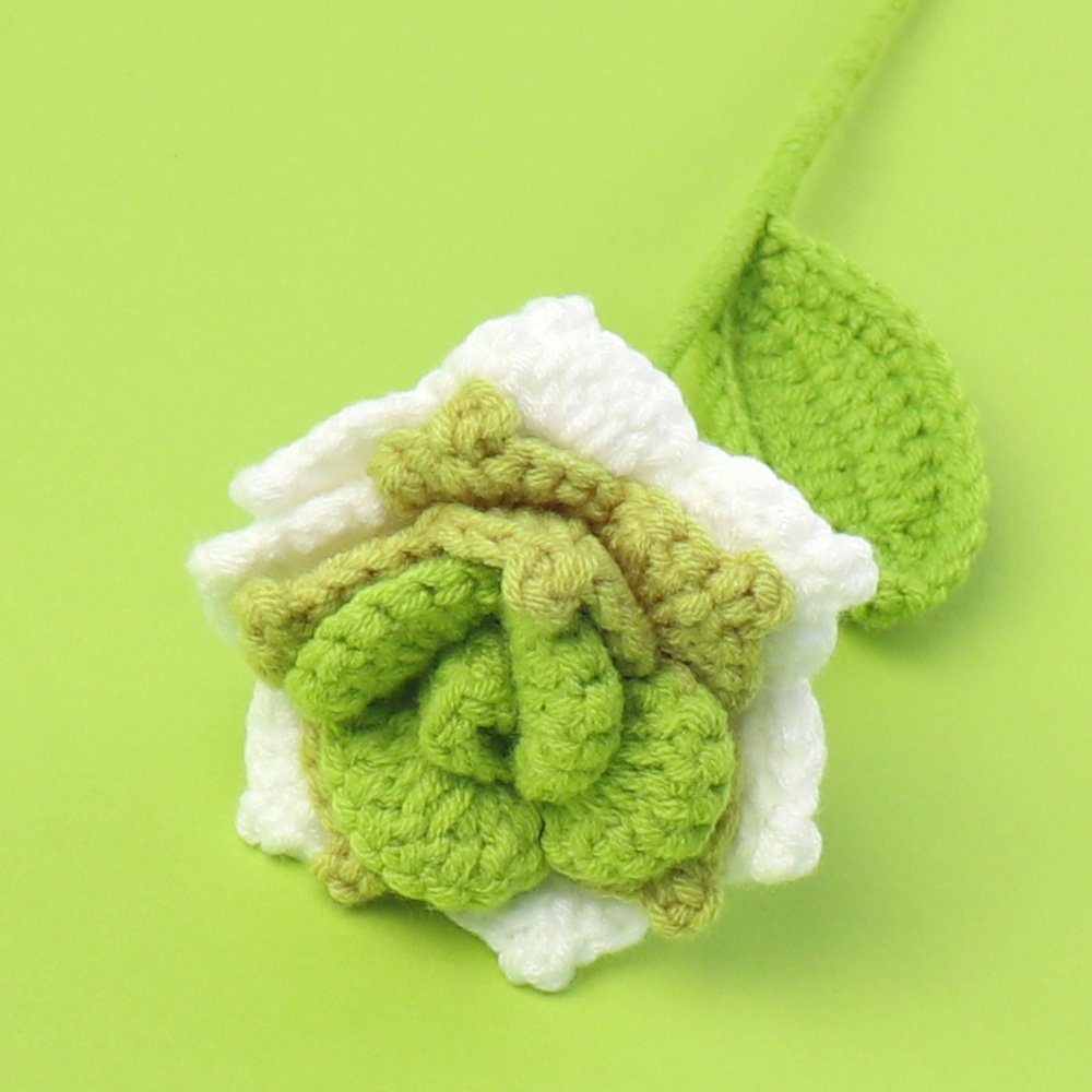 2024 Wholesale Wool Red Knit Roses Flower Preserved Rose Flower Wedding Valentine's Day Mothers Day Gifts Crochet Flower Rose