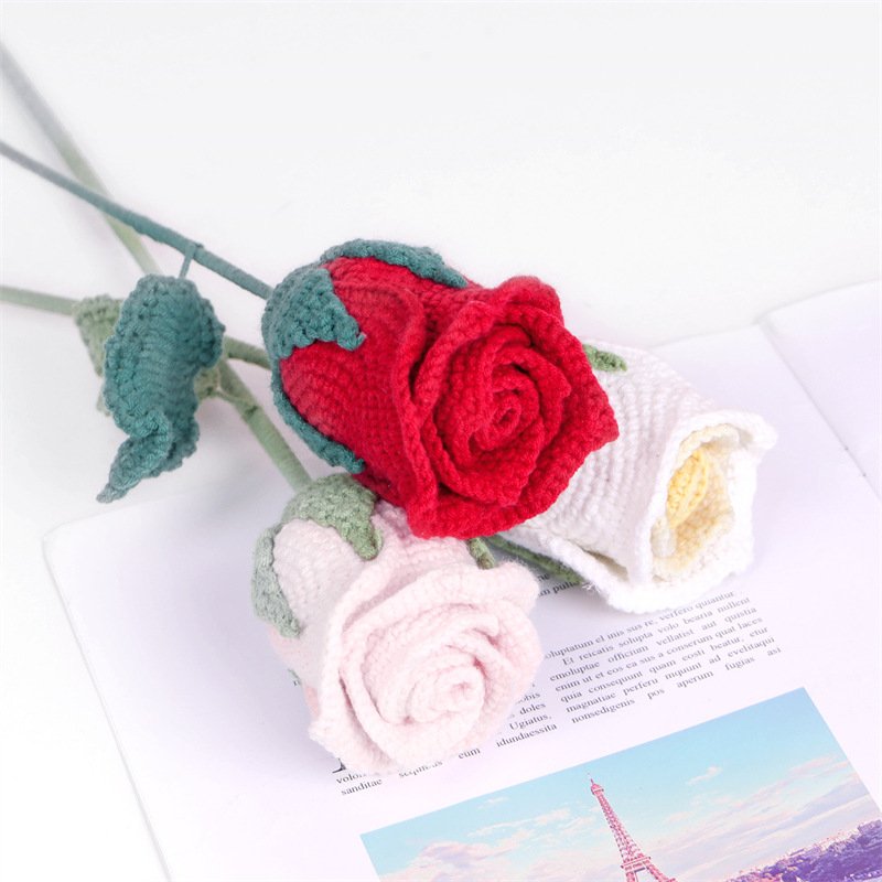 Valentine's Day handmade wool woven preserved flower bouquet finished wine glass rose crocheted holiday rose