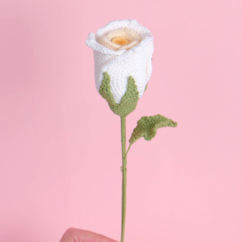 Valentine's Day handmade wool woven preserved flower bouquet finished wine glass rose crocheted holiday rose