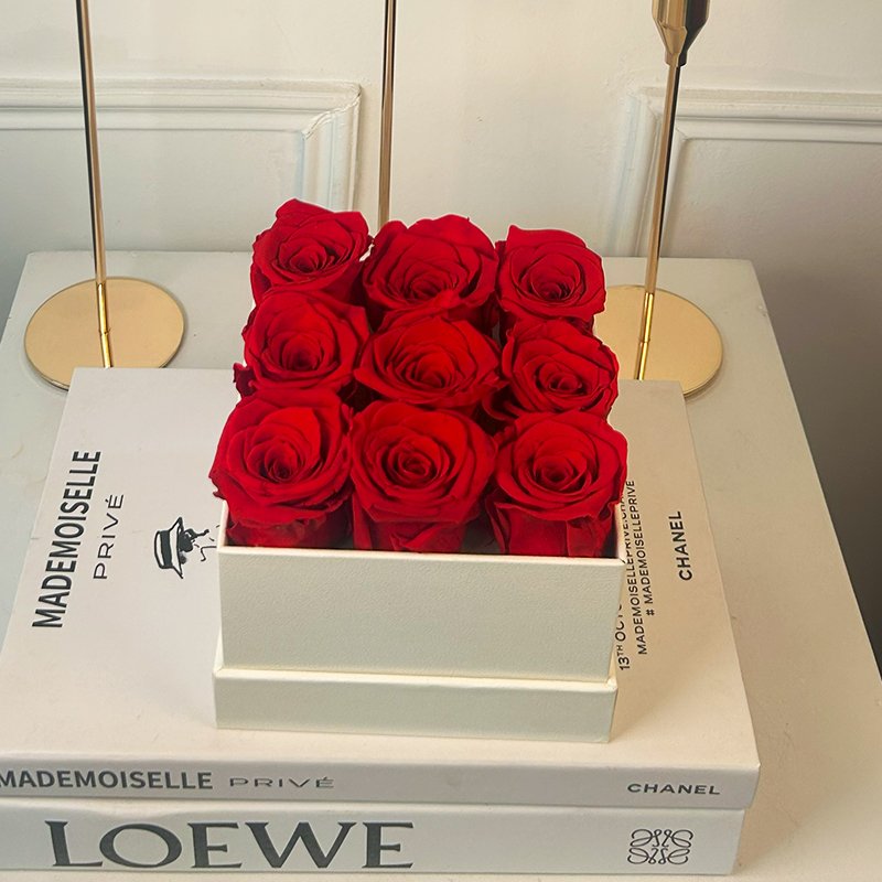 Factory Direct Wholesale Rose Box Luxury Preserved Flower Decoration Eternal Rose Permanent Flower Pot Preservation Box