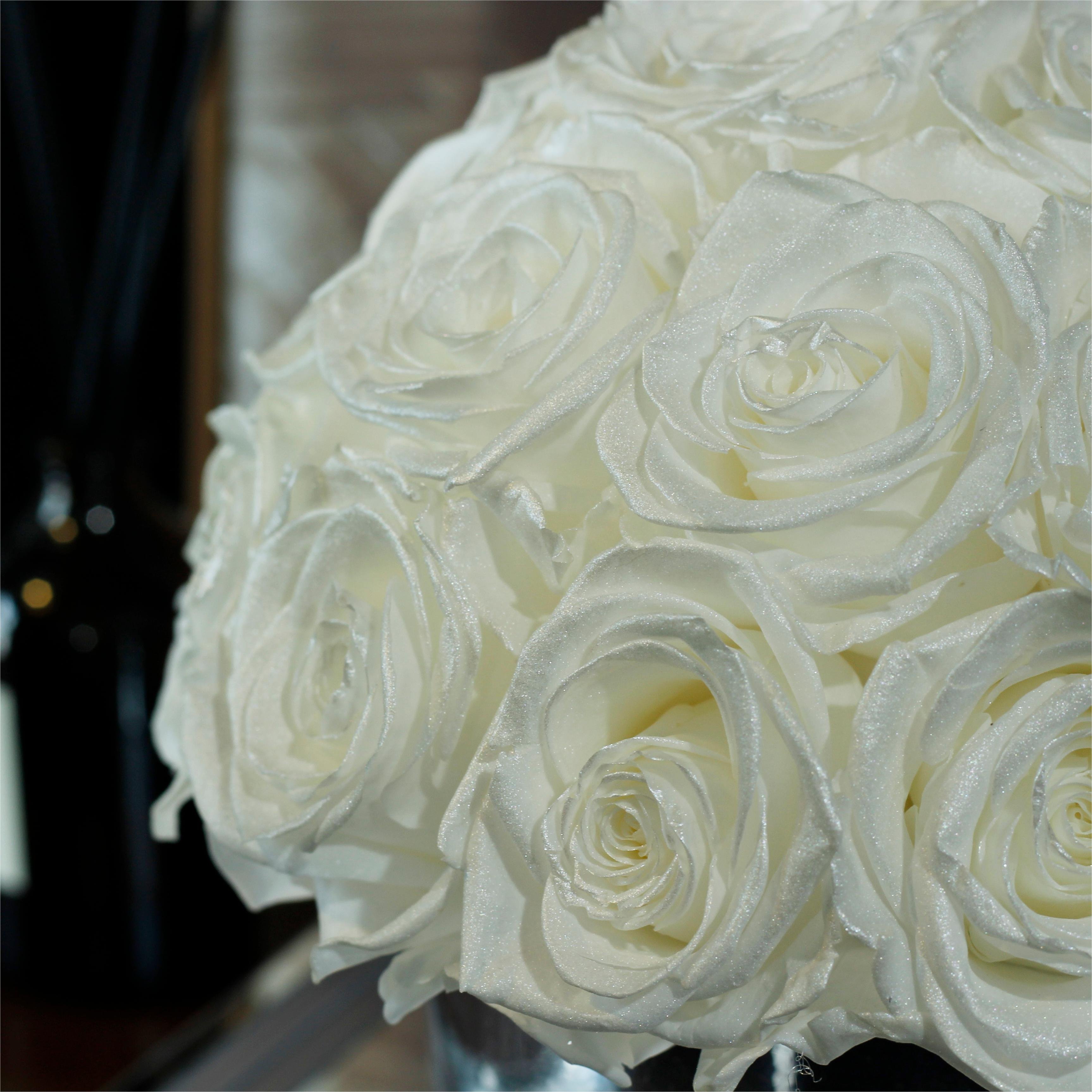 Lovebay Eternal Rose wholesale Custom Mushroom Head Preserved Roses Forever Natural Handmade Preserved Flowers in Acrylic Box