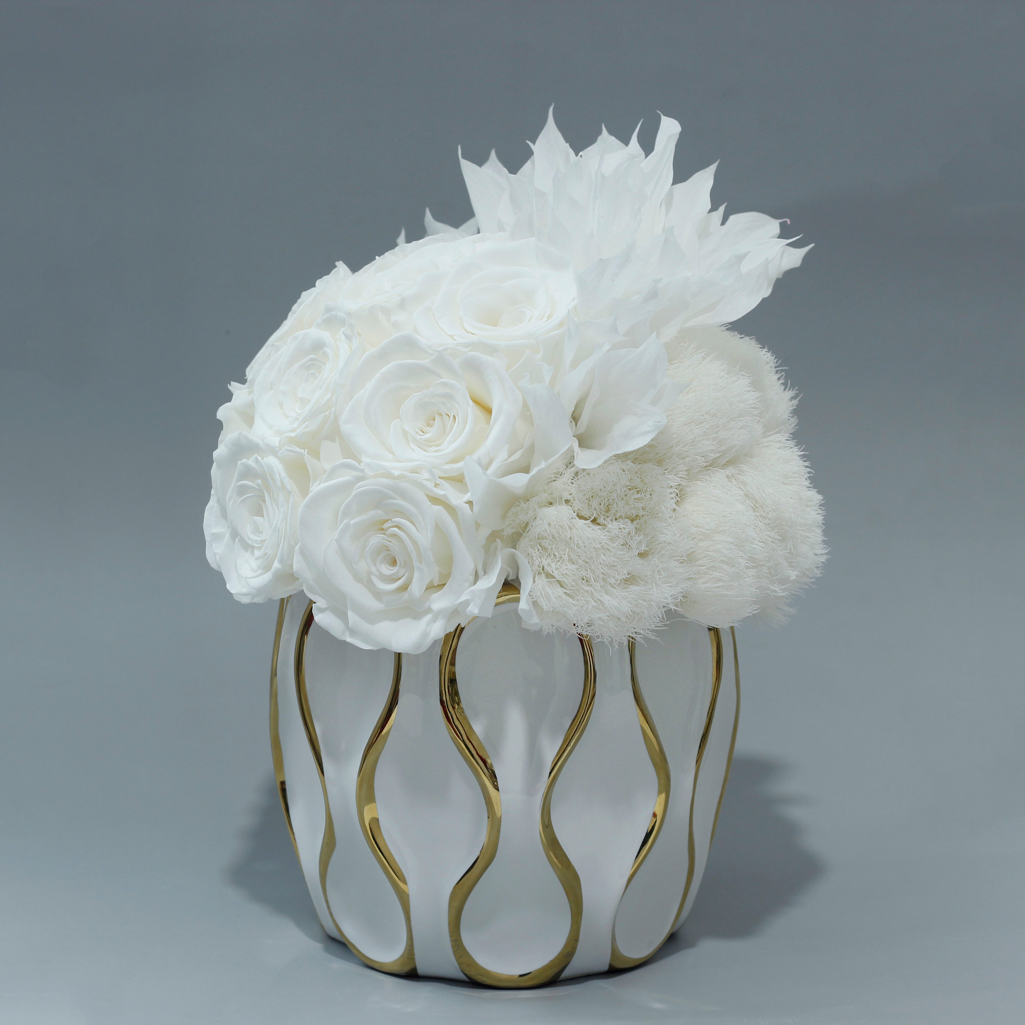 Lovebay Home Deco Table Gifts Preserved Natural Flowers Long Lasting Flower Preservation Forever Real Preserved Roses in a Vase