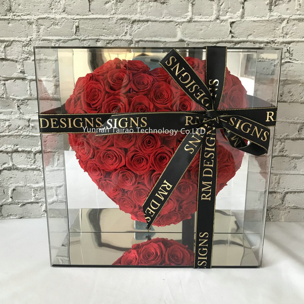 Customized Acrylic Box Eternal Flower Preserved Roses Heart Shape For Valentines Mothers Gift