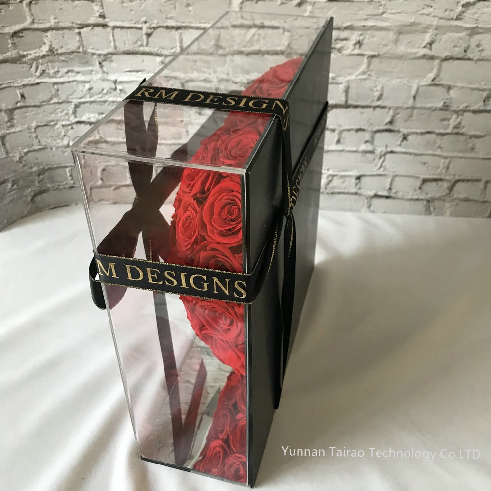 Customized Acrylic Box Eternal Flower Preserved Roses Heart Shape For Valentines Mothers Gift