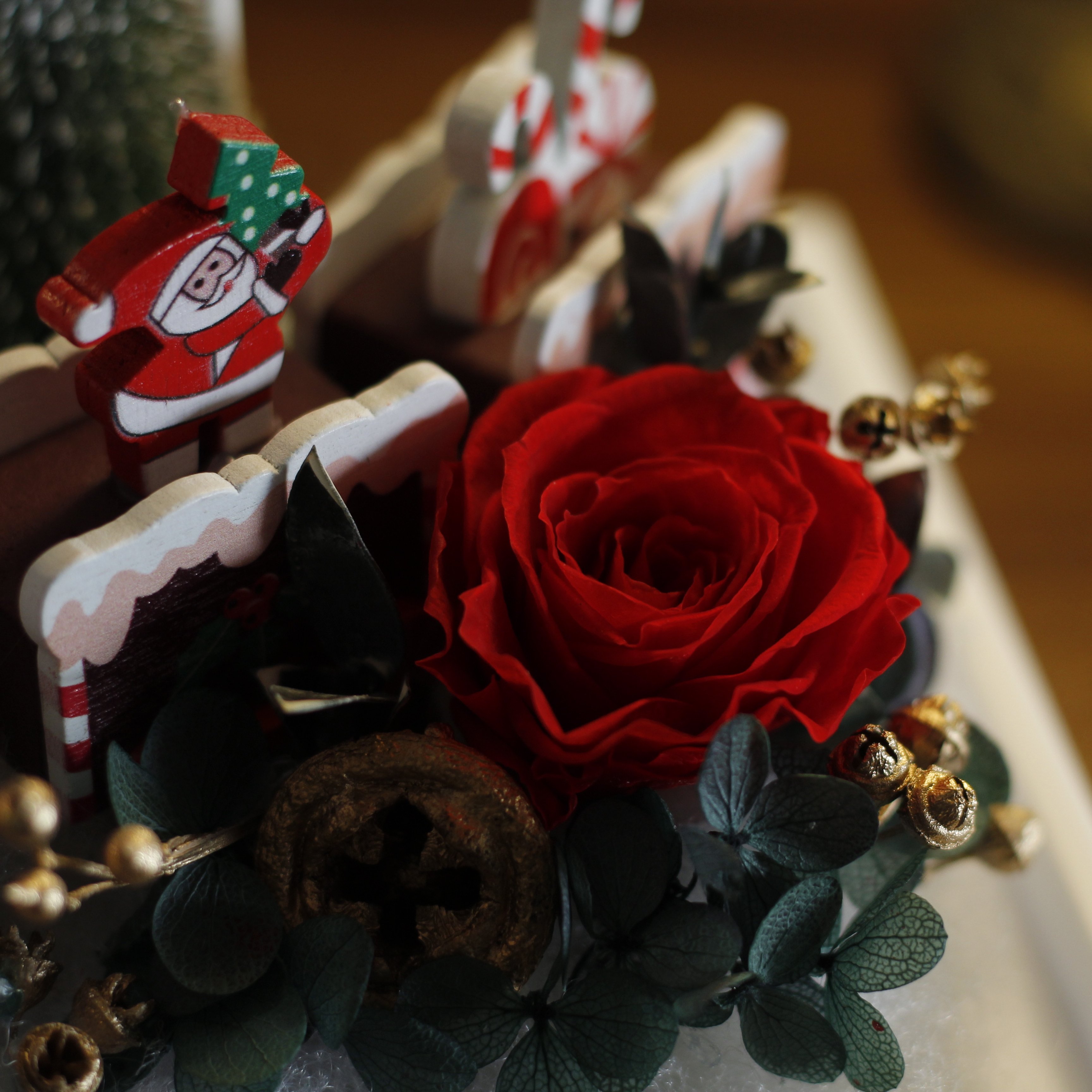 Lovebay Christmas Day Gift flores preservadas al por mayor Natural Eternal Forever Preserved Roses in Acrylic Box with Light