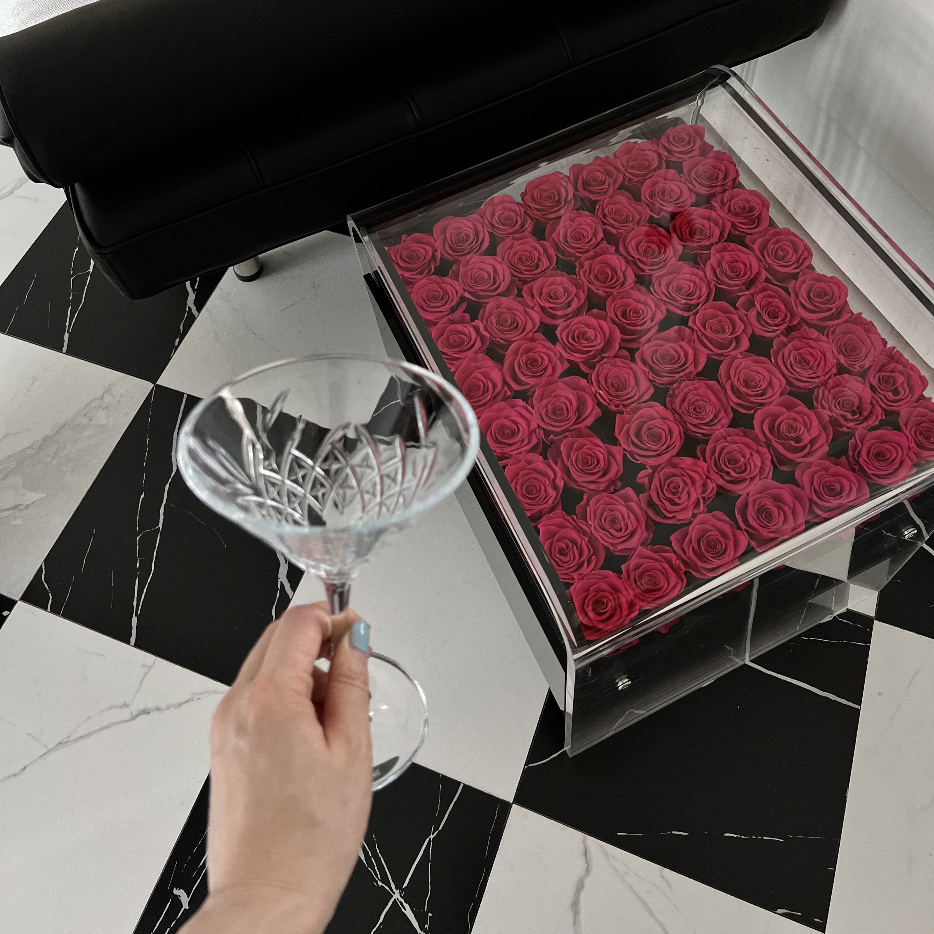 Customization High Quality Luxury Square Bedside Table Modern Wedding Decoration Acrylic Table Eternal Preserve Flower Roses