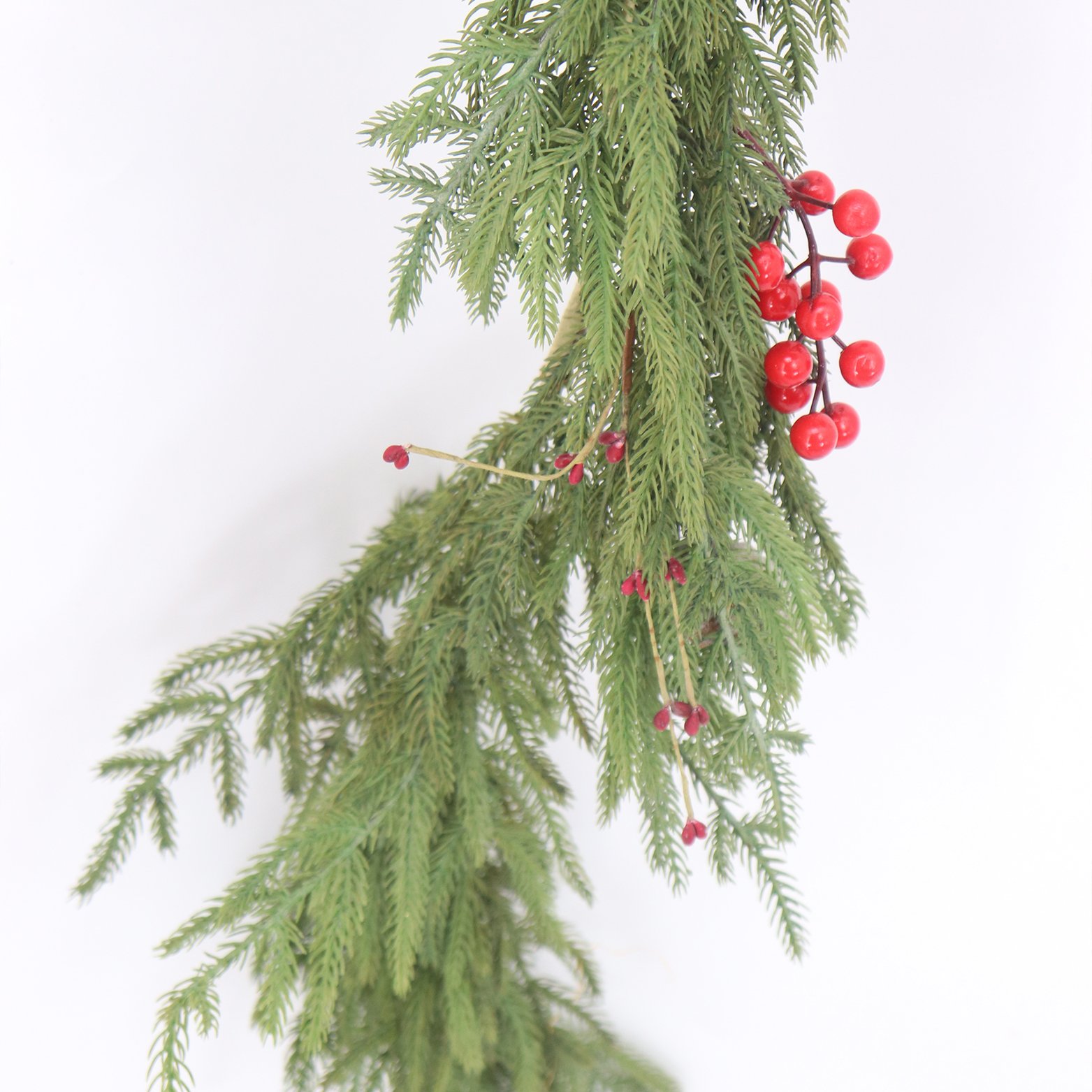 Manufacturer's Direct Sales Christmas Decorations Hoop Pine Red Fruit Long Vine 183CM Preserved Flowers Plants Arrangement