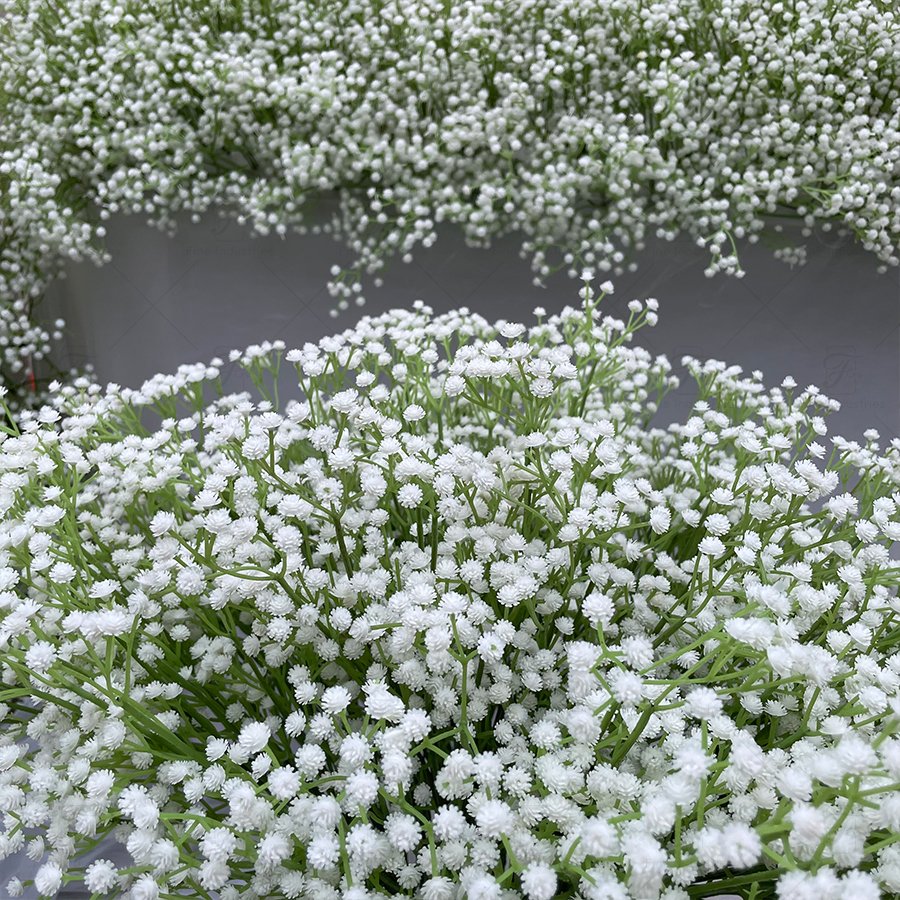 Factory Customized Artificial Table Runner Babysbreath Flower Rows Wedding Table Centerpiece