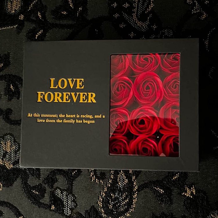 Cheap Preserved Rose Box Gifts Set Forever Long Lasting Rose Eternal Flower in Square Box for Christmas Festival