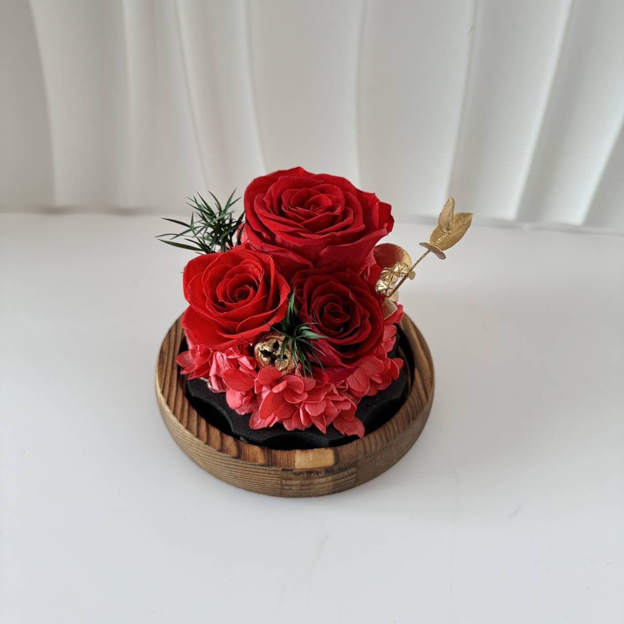 Wholesale Rose Eternal Flowers Rose Gift Boxes Decorative Preserved Flowers in Glass Dome Eternal Roses With Light