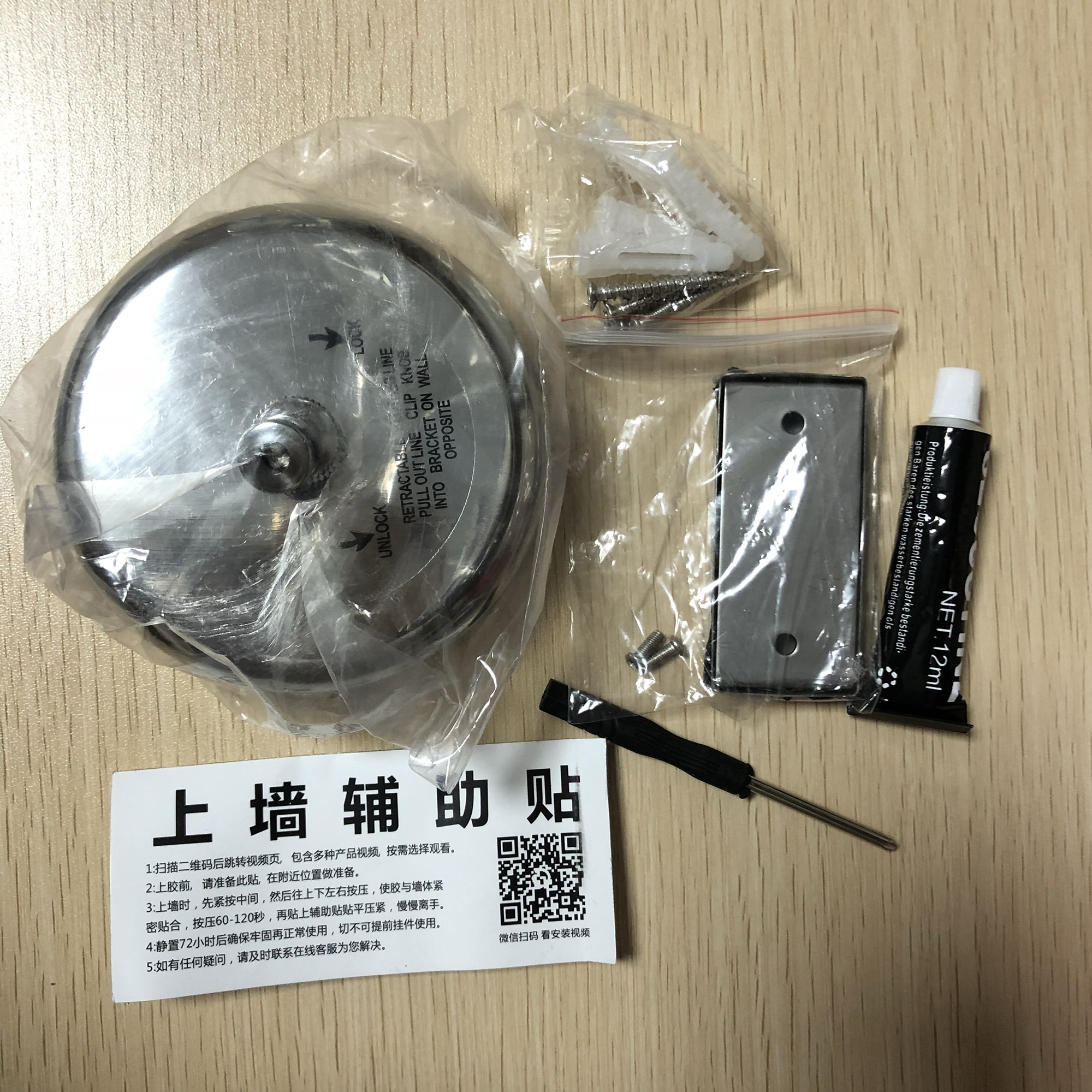 Stainless steel retractable clothesline hanger with nylon rope