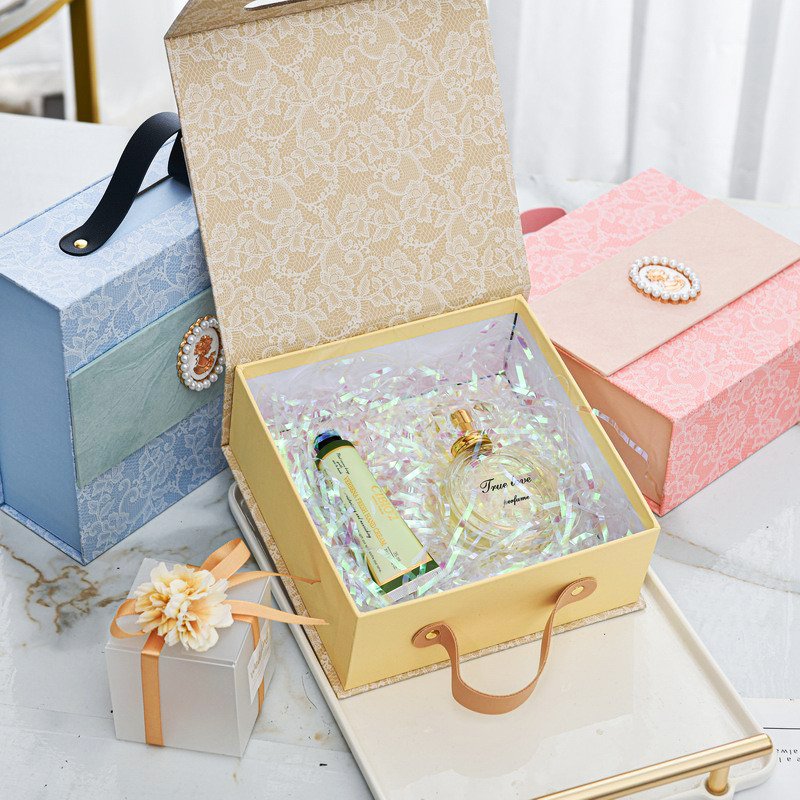 Factory Premium Noble Lady Magnetic Flip Folding Box Jane Love Love Echo Handheld Gift Boxes Wedding Candy Bridesmaid Packaging