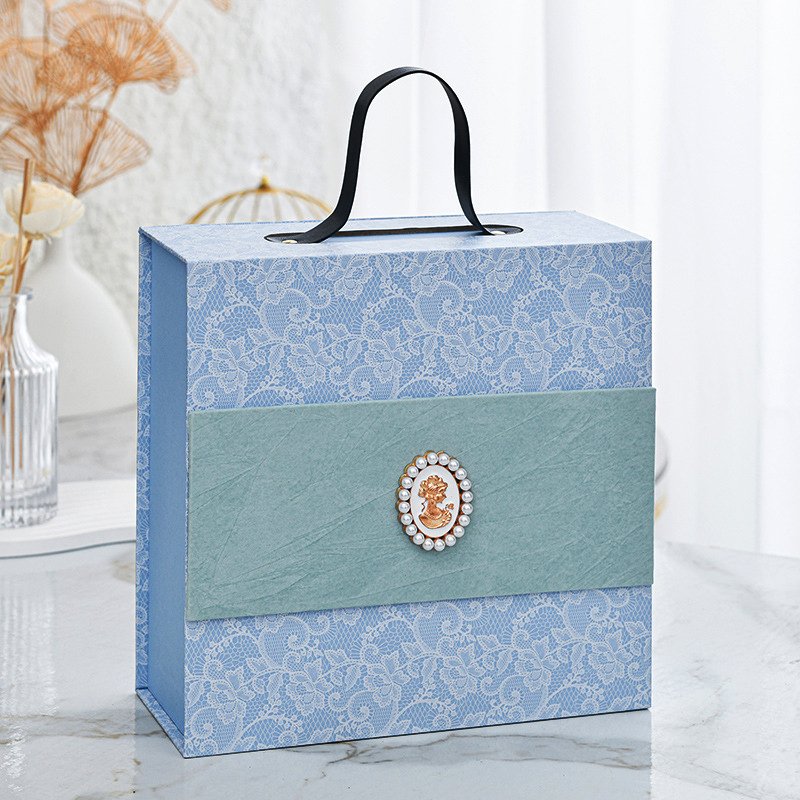 Factory Premium Noble Lady Magnetic Flip Folding Box Jane Love Love Echo Handheld Gift Boxes Wedding Candy Bridesmaid Packaging
