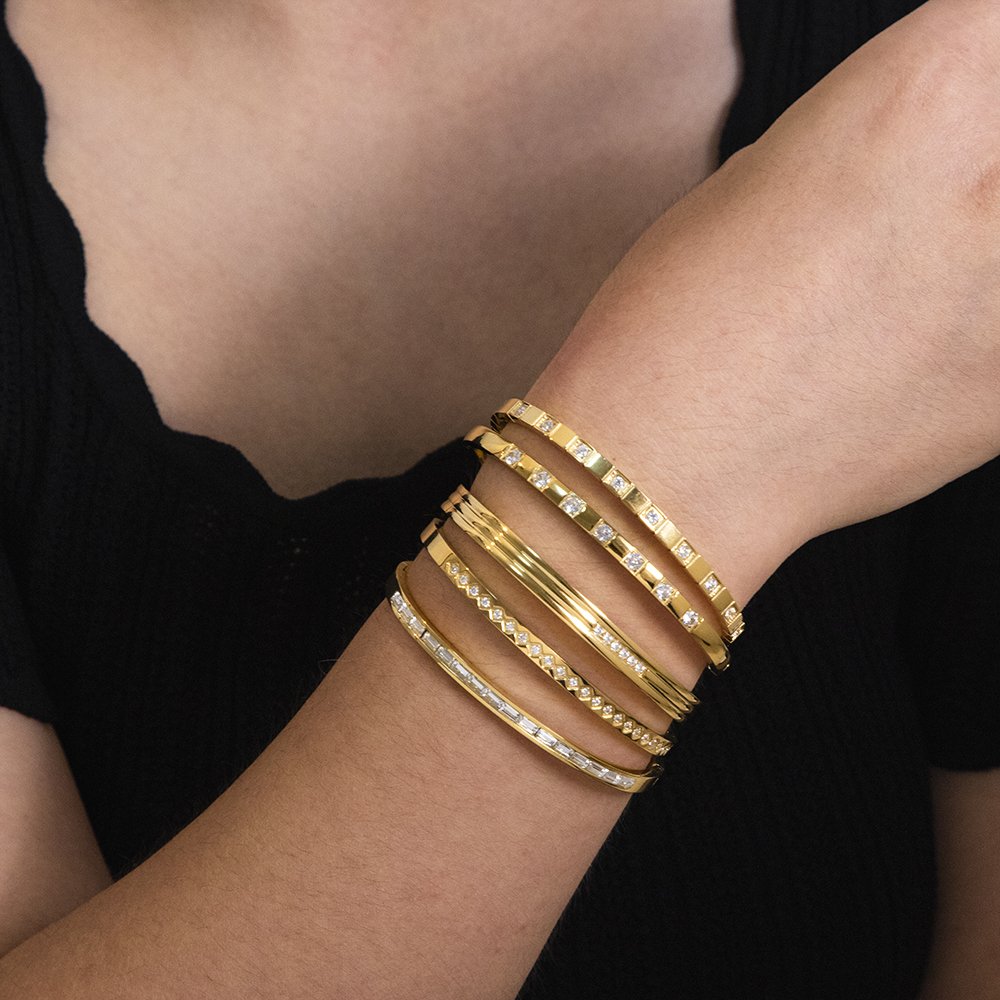 High End Stainless Steel Gold Plated Green Zirconia Polishing All-match Fashion Bangle Bracelet for Women Shiny Jewelry