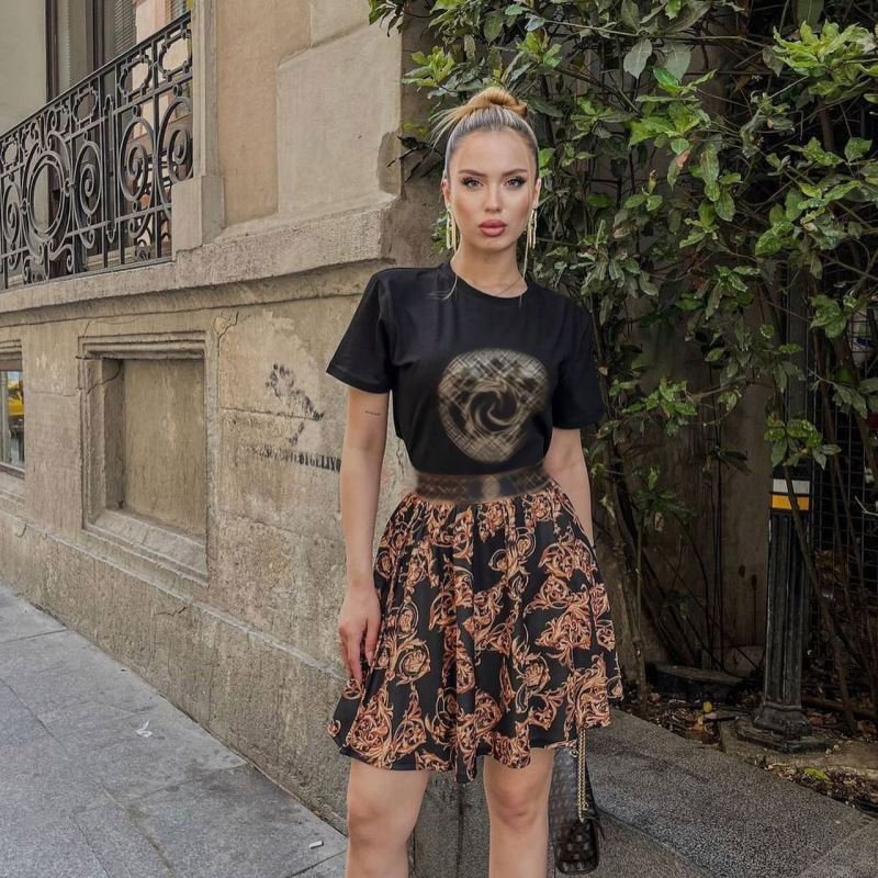Wholesale women brand clothing Summer women matching sets 2 piece Fashionable short sleeved woven belt printed skirt