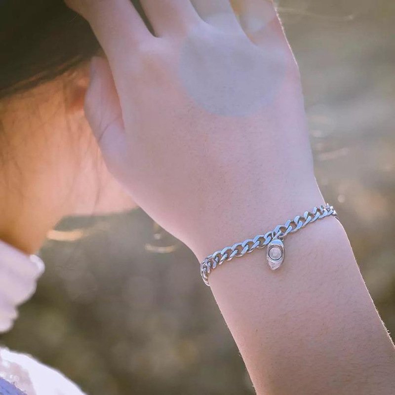 Hot-Sale Couples Matching Bracelets Cuban Chain Peach Heart Magnetic Bracelets for Boyfriend and Girlfriend