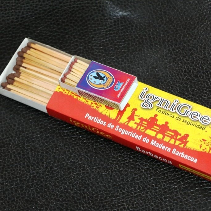 Big Safety Match Boxes Custom Colorful Wooden Cardboard Stick Shaped Match Sticks Black White Red Blue Match Heads Wedding Gifts