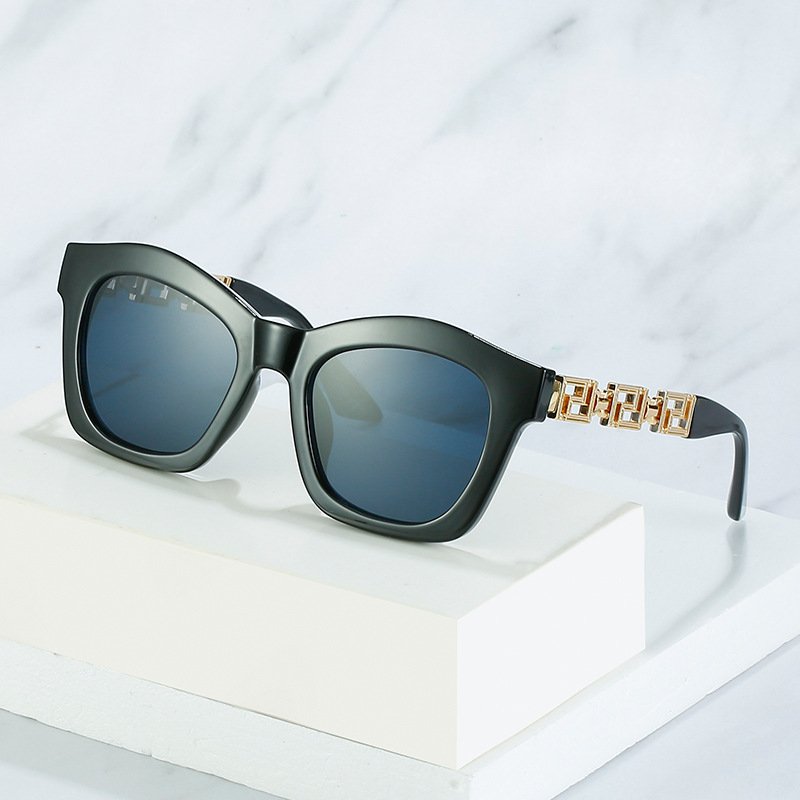 Square sunglasses fashion chain vintage sunglasses men and women all-match large frame modern glasses