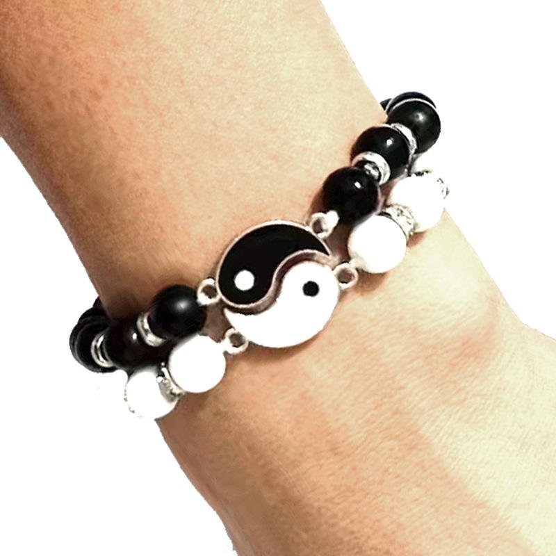 Wholesale White and Black Ying Yang Beaded Bracelets Fashion Tai Chi Matching Jewelry for Couples