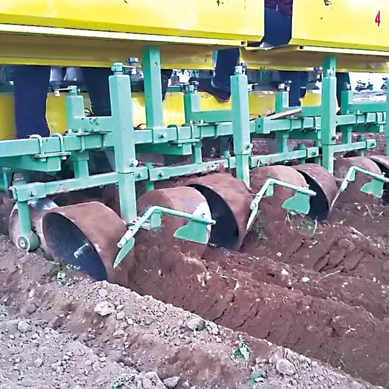 4 row traction multifunction transplanter matched wheel tractor potato seedling planting machine advanced agricultural machinery