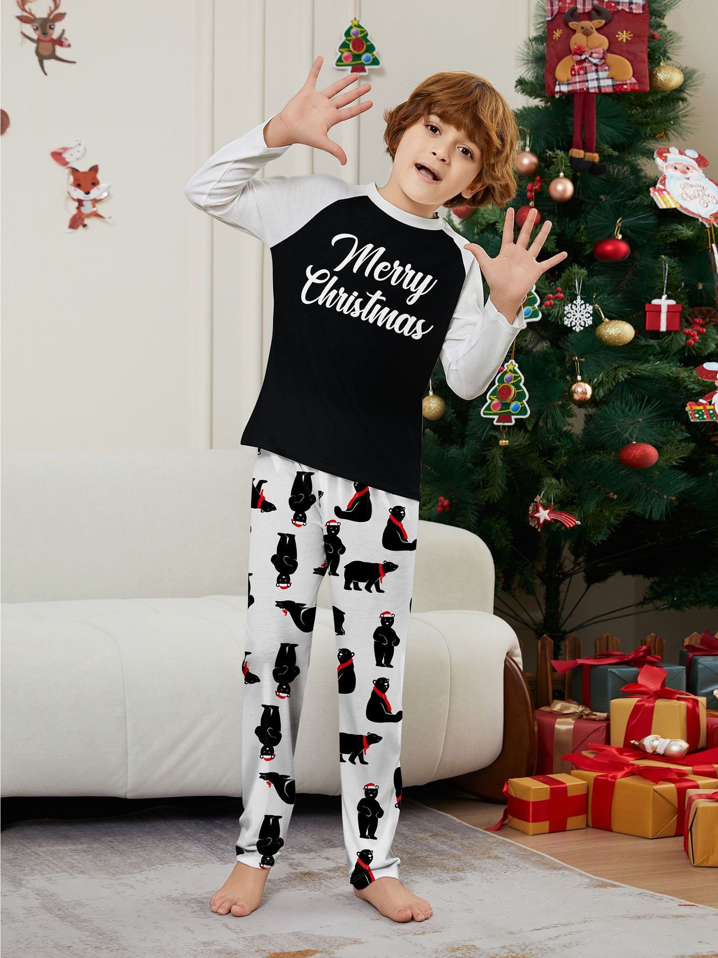 2024 Wholesale Ready To Ship Matching Christmas Pajamas For Family Santa Claus 3XL 4XL Merry Christmas Family Pajamas