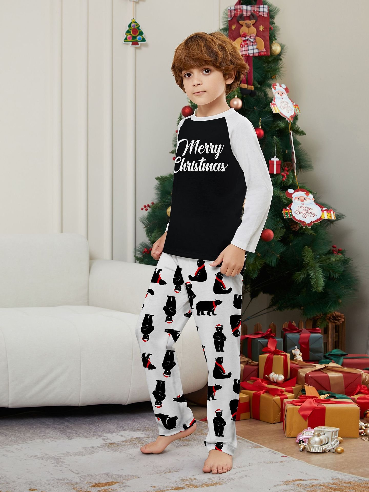 2024 Wholesale Ready To Ship Matching Christmas Pajamas For Family Santa Claus 3XL 4XL Merry Christmas Family Pajamas