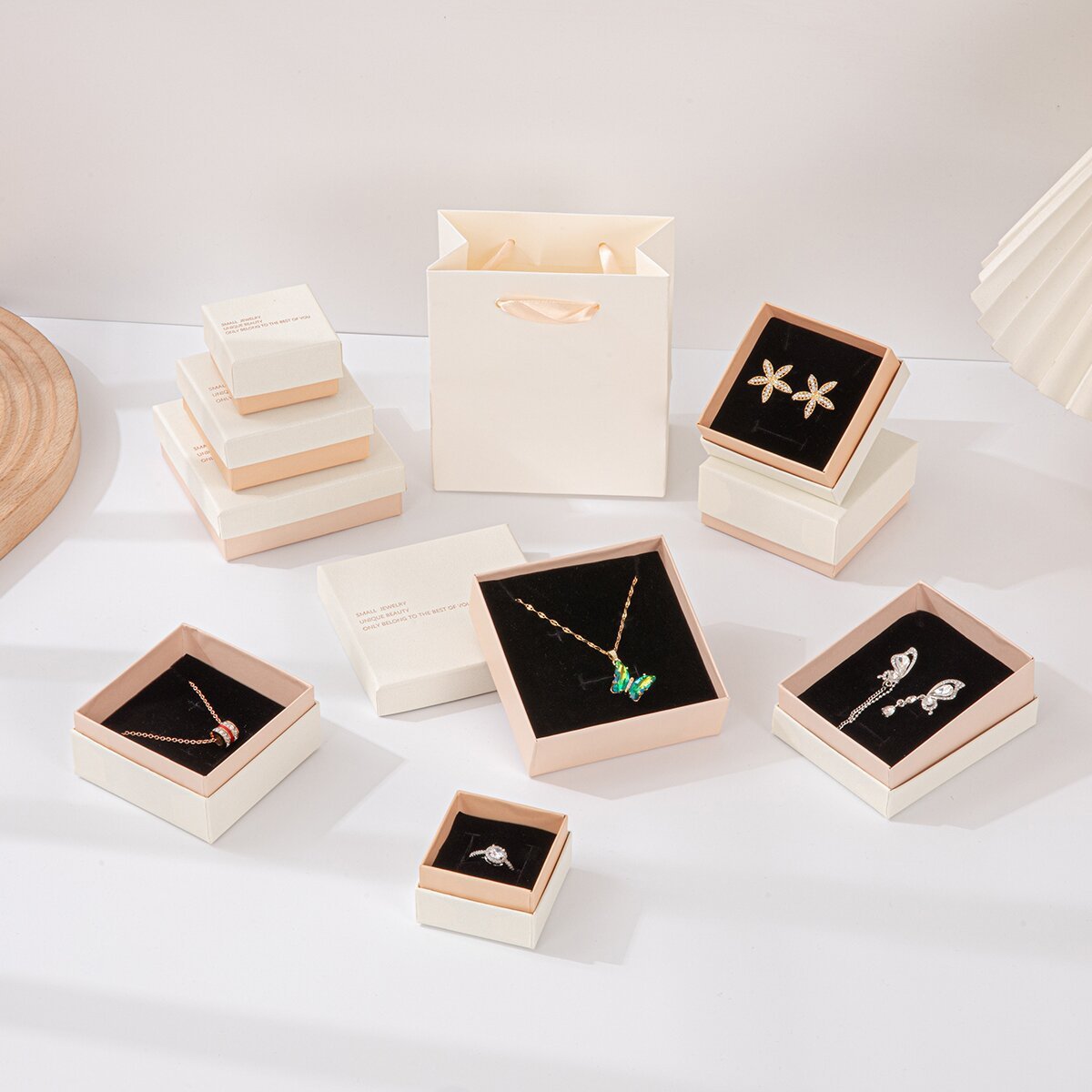 Custom Valentine's Day ring bracelet necklace packaging gift box heaven earth cover Refreshing texture jewelry box