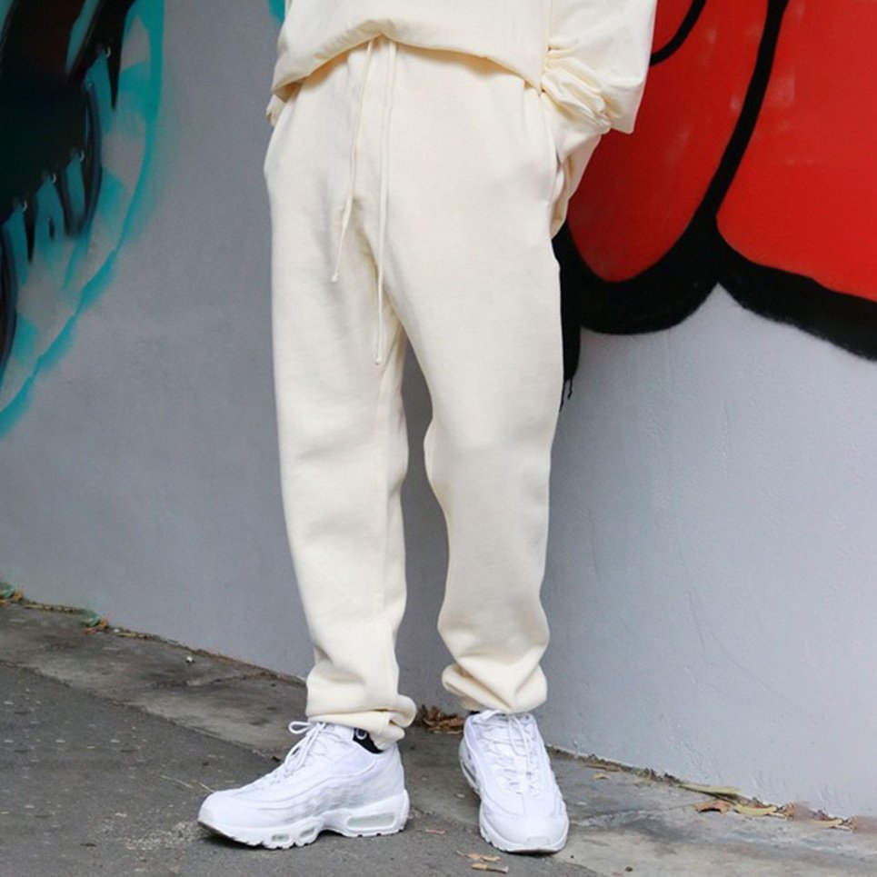 Custom 500gsm Thick Heavyweight Loose Blank Beige Straight Leg Jogger Sweat Pants Men Casual Fleece Padded Heavy Sweatpants